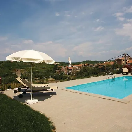 Casa vacanze Holiday Momjan Ii